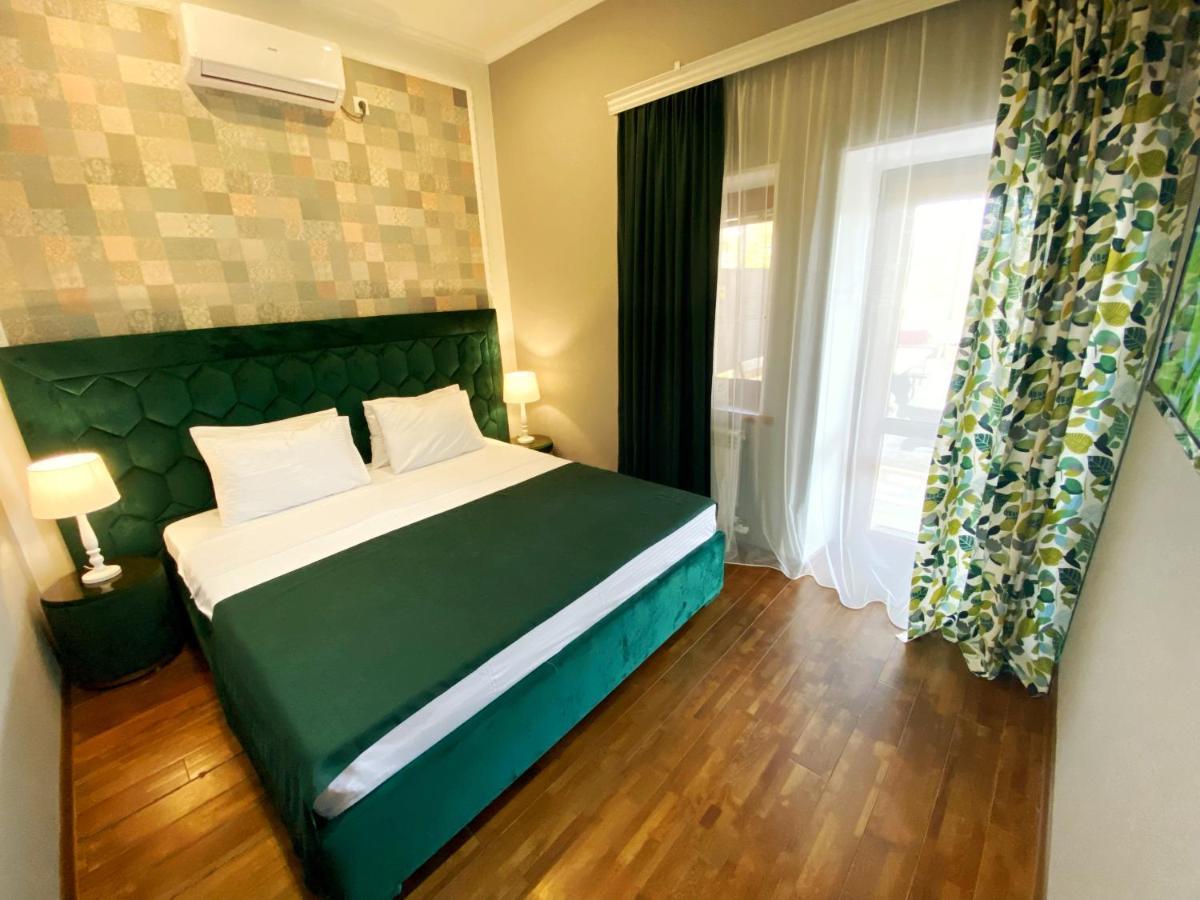 Hotel Orange クタイシ エクステリア 写真