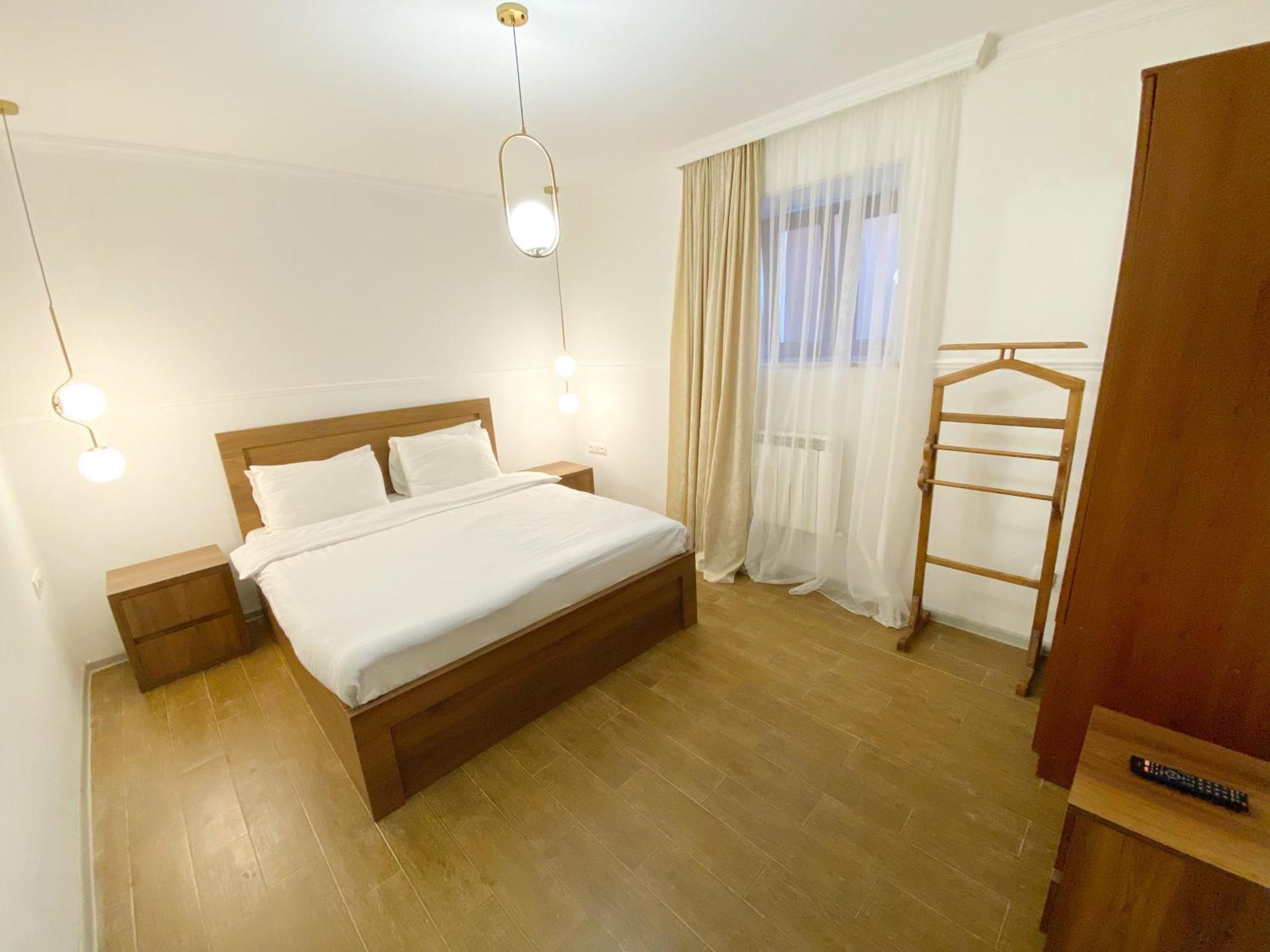 Hotel Orange クタイシ エクステリア 写真