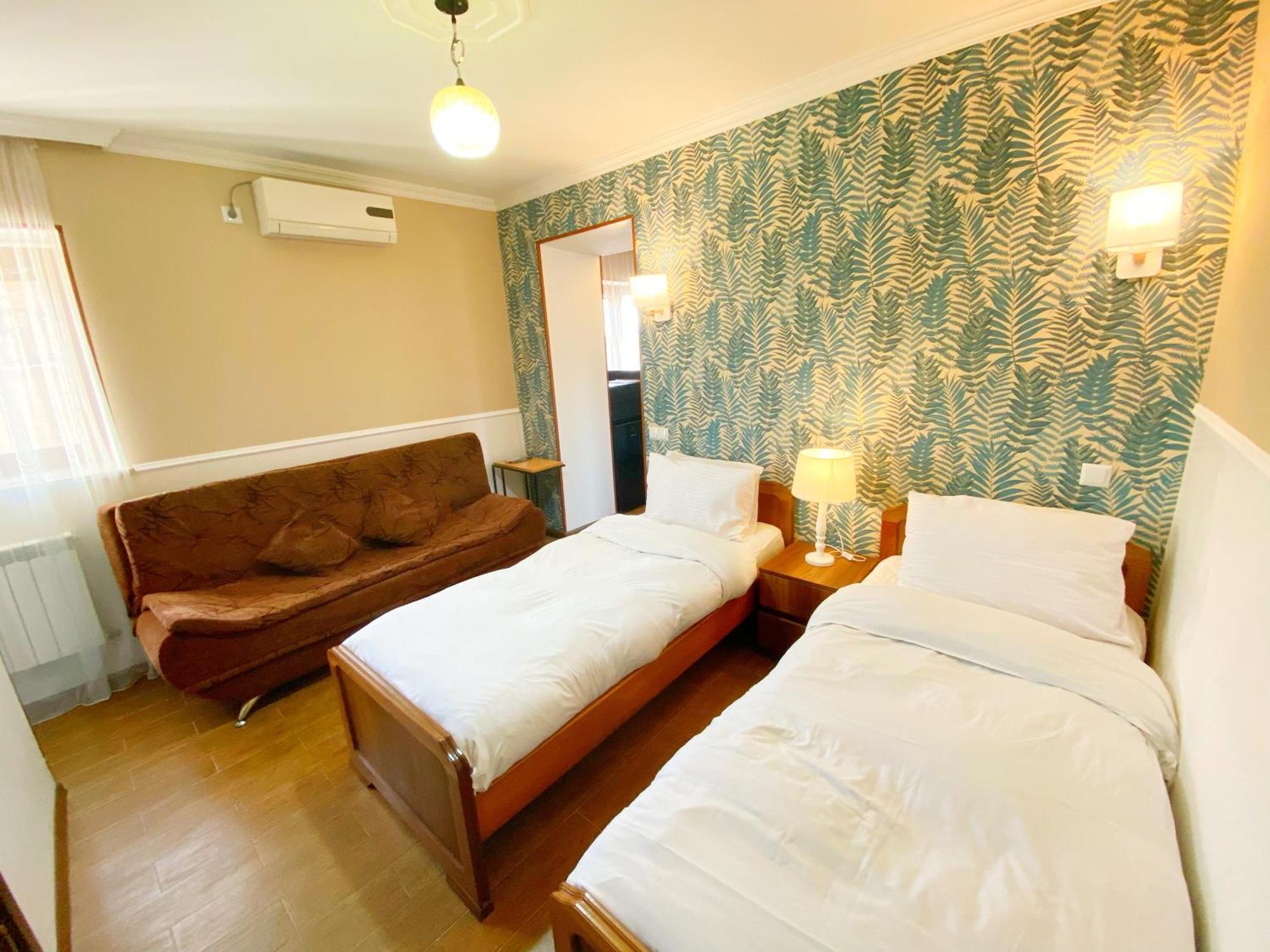 Hotel Orange クタイシ エクステリア 写真
