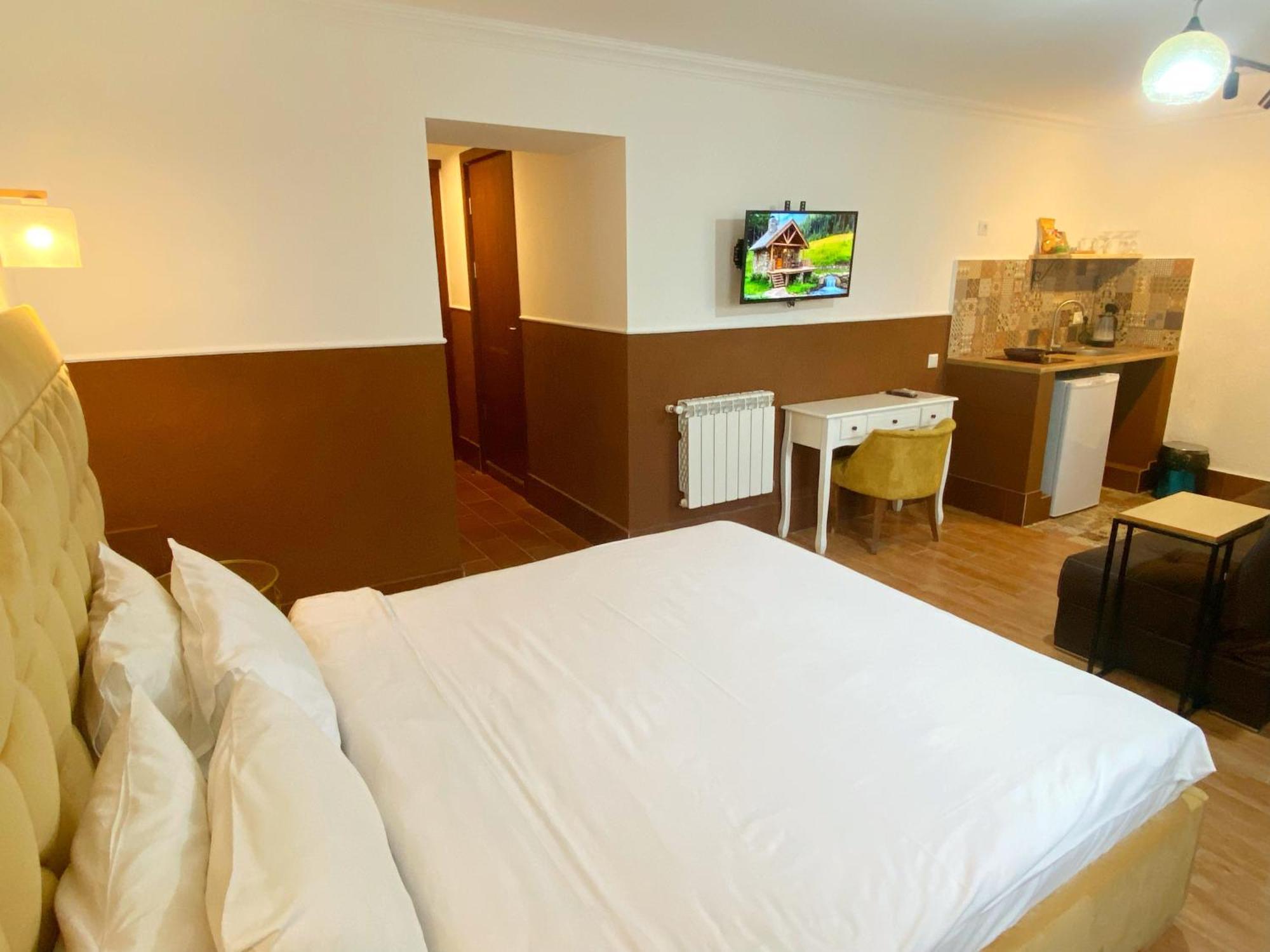 Hotel Orange クタイシ エクステリア 写真